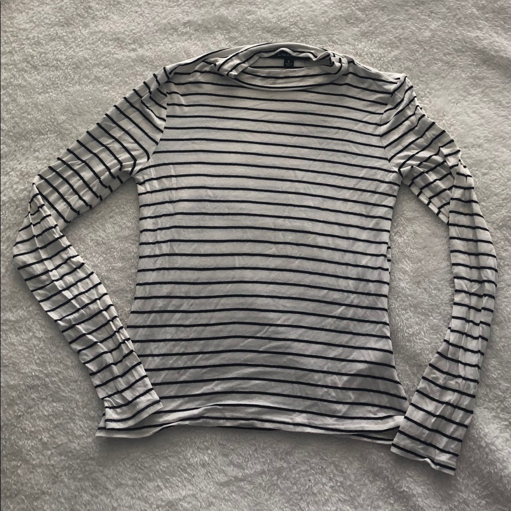 Lulu’s striped mock neck size small